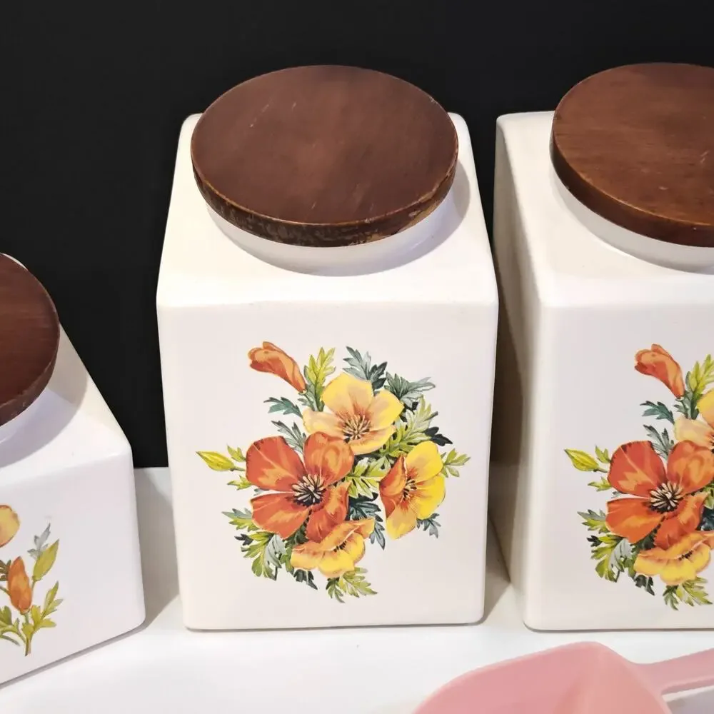 Set Of 4 Hyalyn USA Canister Pottery Pieces Wood Tops Vtg Vegetable w Scoop - Picture 5 of 15